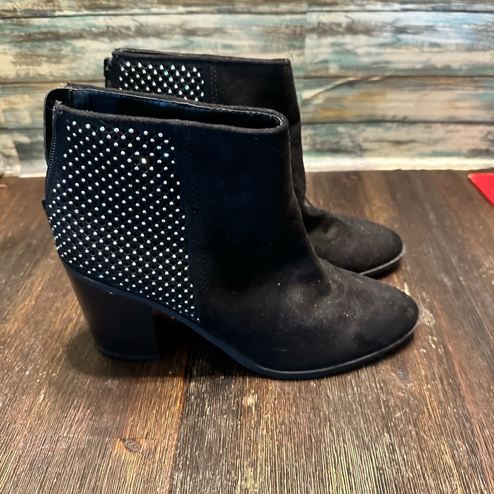 EUC black Madden ankle boots. Silver shimmery studs on heels. Women’s size 7.